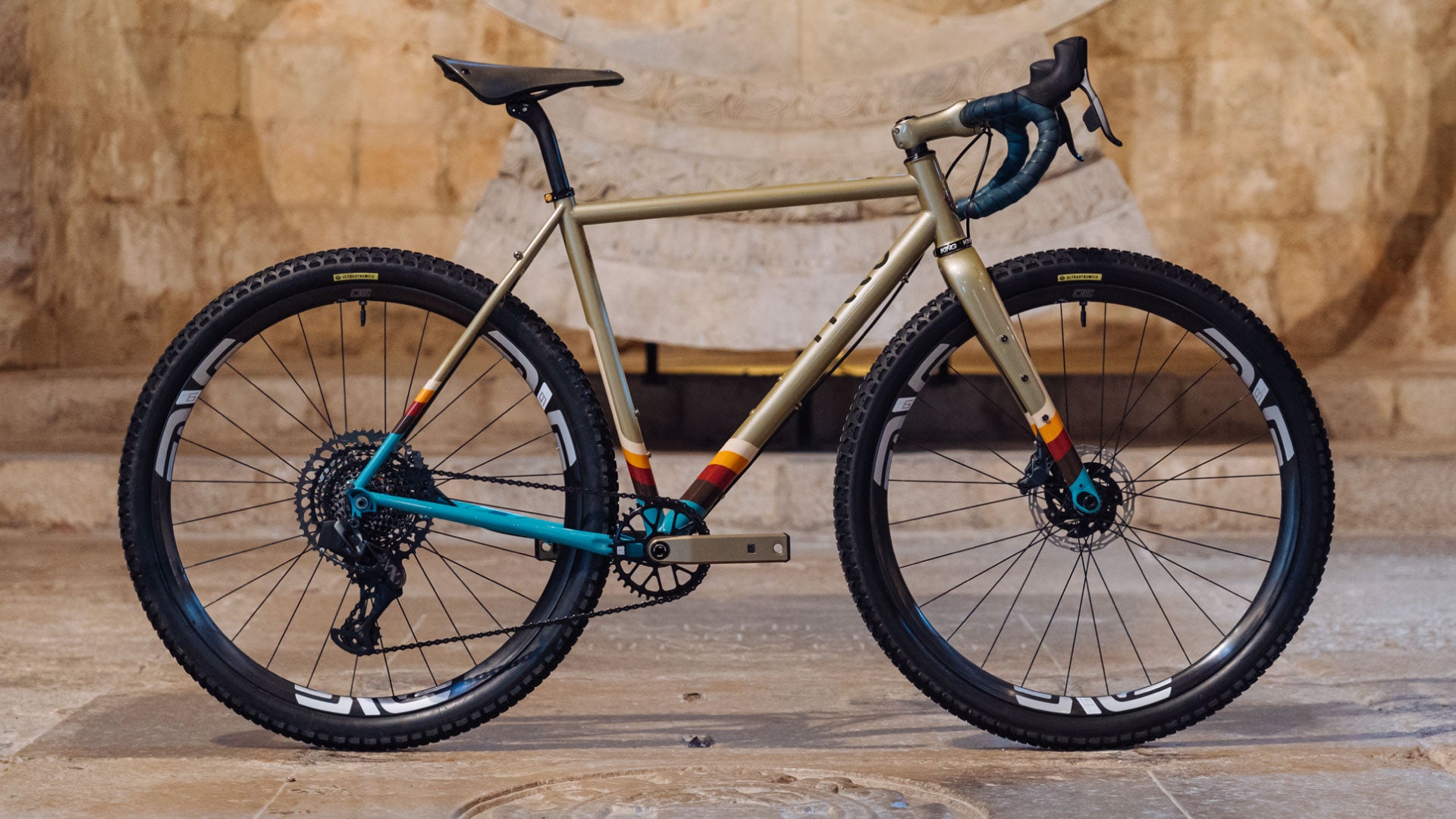 cheap steel gravel bike RIZZO GRAVEL CUSTOM 1500$ for Executive Process